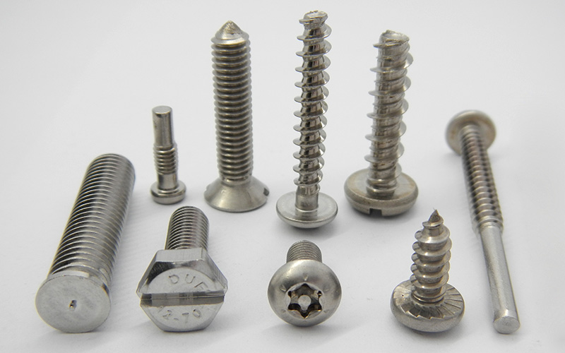 We can make custom-screws with drawings provided by customers